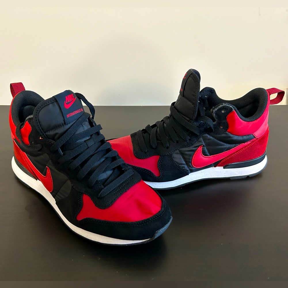 Nike Internationalist Mid Sz:8.5  Red